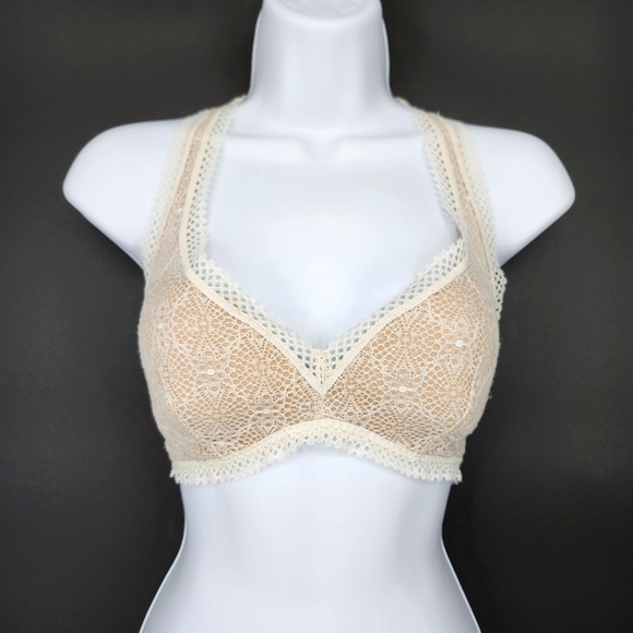 Victoria's Secret Lace Bralette Size M Ivory Nude Crochet Racerback Coquette - Picture 1 of 9